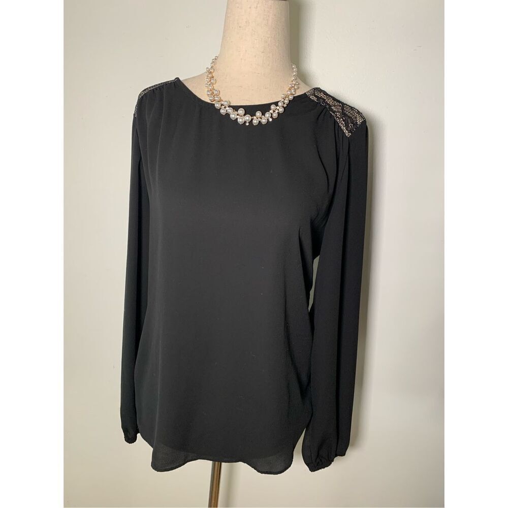 Forever 21 Black and lace shirt blouse size XS